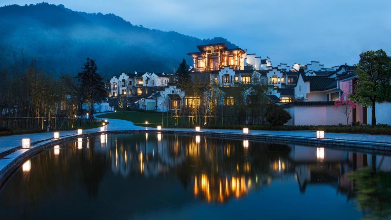 Banyan Tree Hotel Huangshan-The Ancient Charm Of Huizhou, A Paradise المظهر الخارجي الصورة
