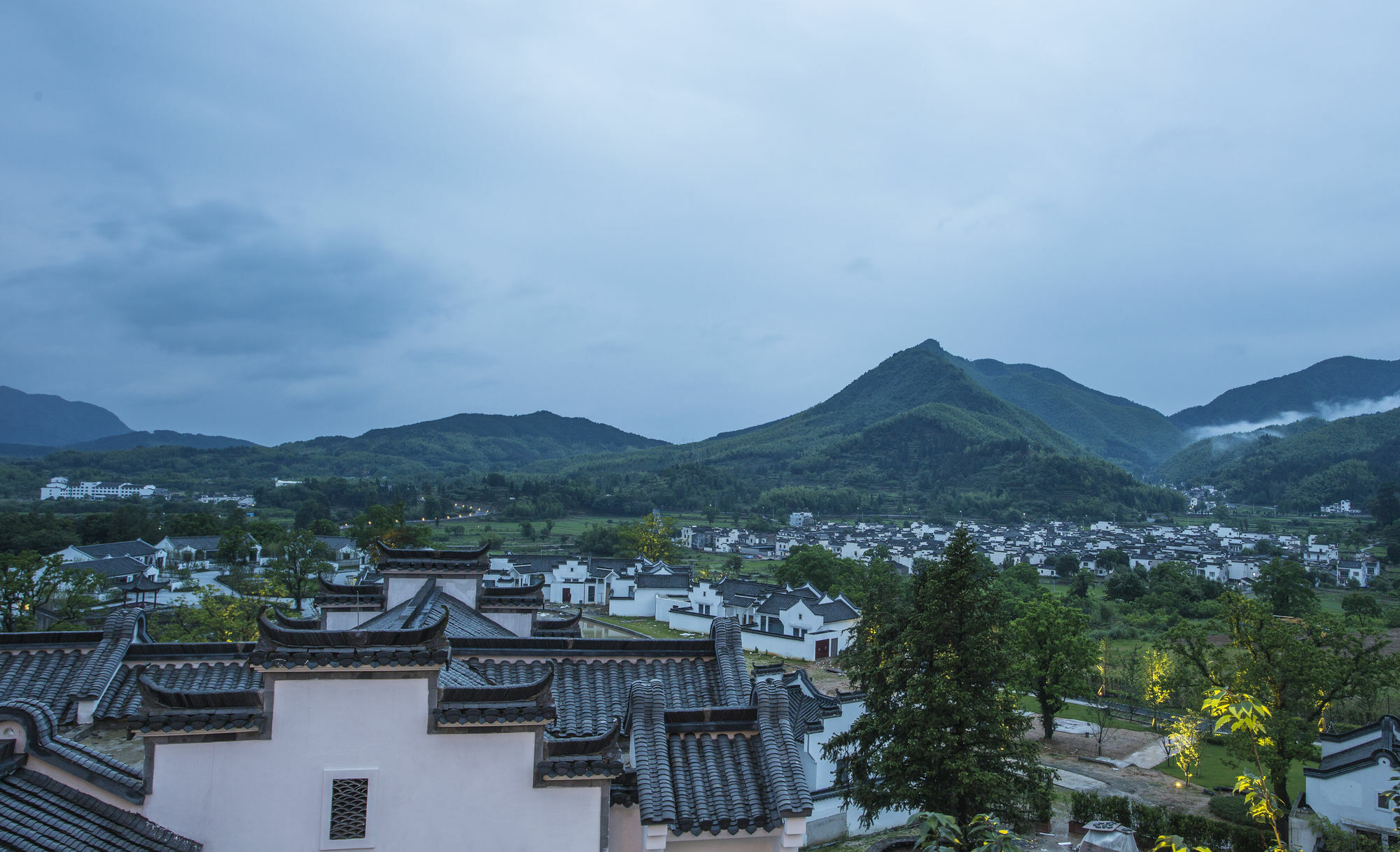 Banyan Tree Hotel Huangshan-The Ancient Charm Of Huizhou, A Paradise المظهر الخارجي الصورة